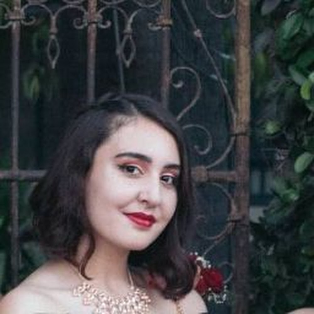 Meet your Posher, Daniela